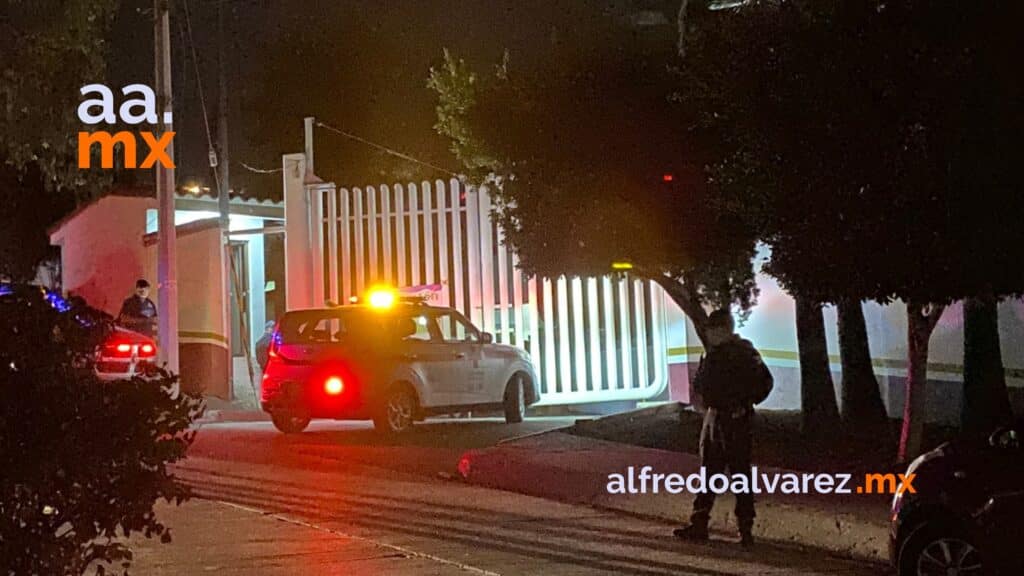 Se amotinan migrantes en INM