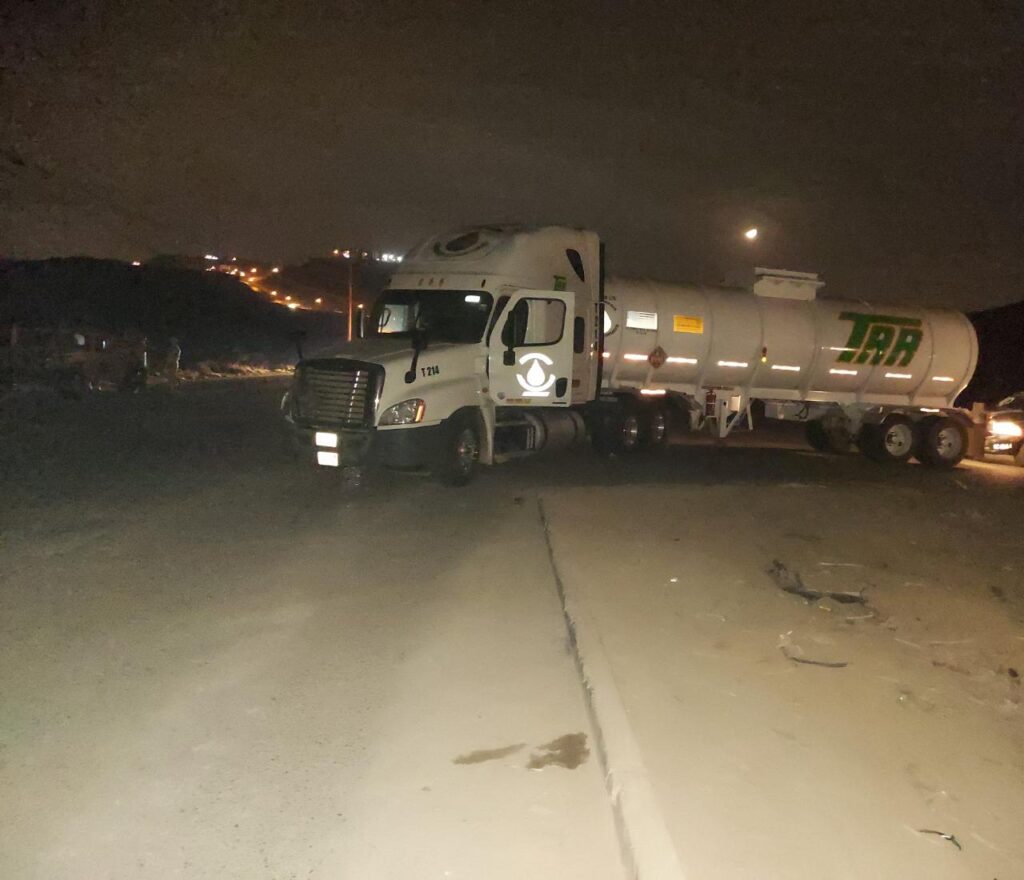 Localizan toma clandestina de combustible en el Bulevar 2000