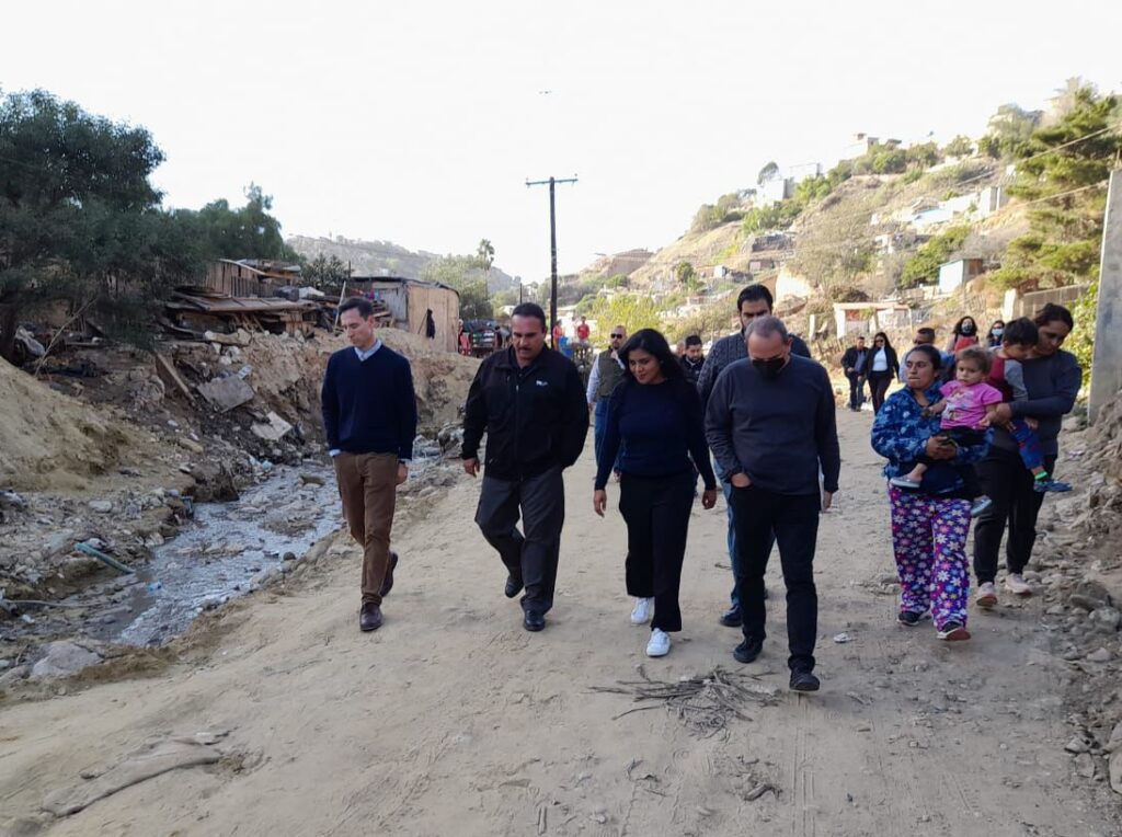 Alcaldesa atiende petición de pavimento hecha hace 28 años
