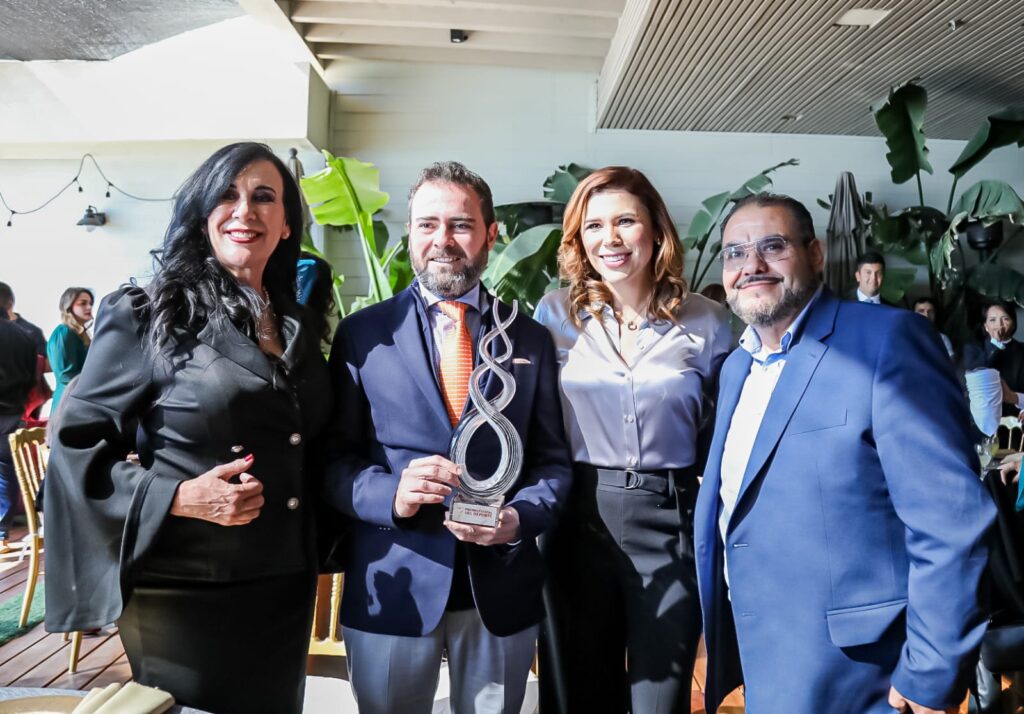 Marina del Pilar entrega el premio Estatal del Deporte 2022 Marina del Pilar entrega el premio Estatal del Deporte 2022