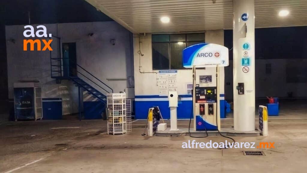 Por no pagar 250 pesos de gasolina provocan atropellamiento del despachador