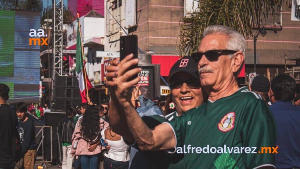 Tijuanenses viven el mundial en la Revu