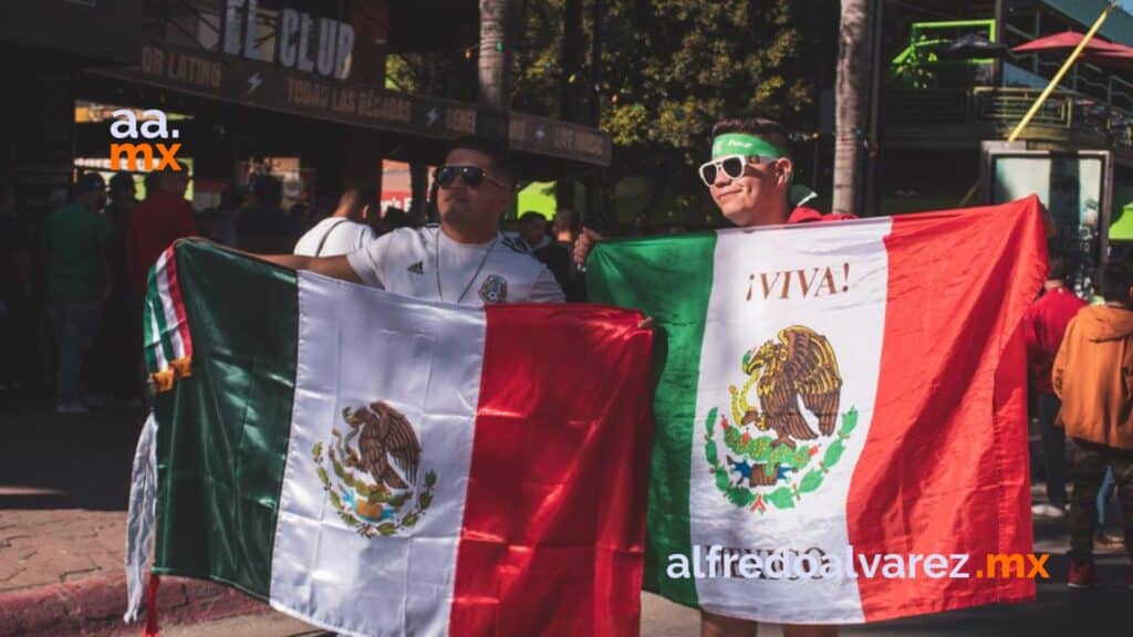 Tijuanenses viven el mundial en la Revu