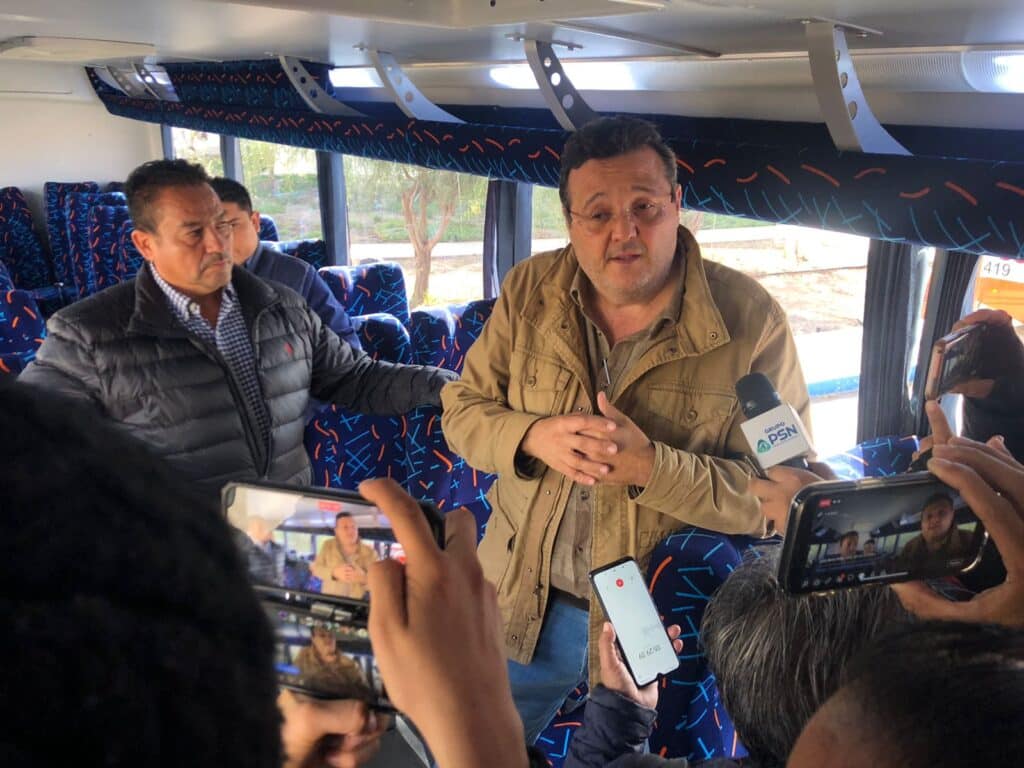 Localiza su auto robado con huesos en el asiento trasero