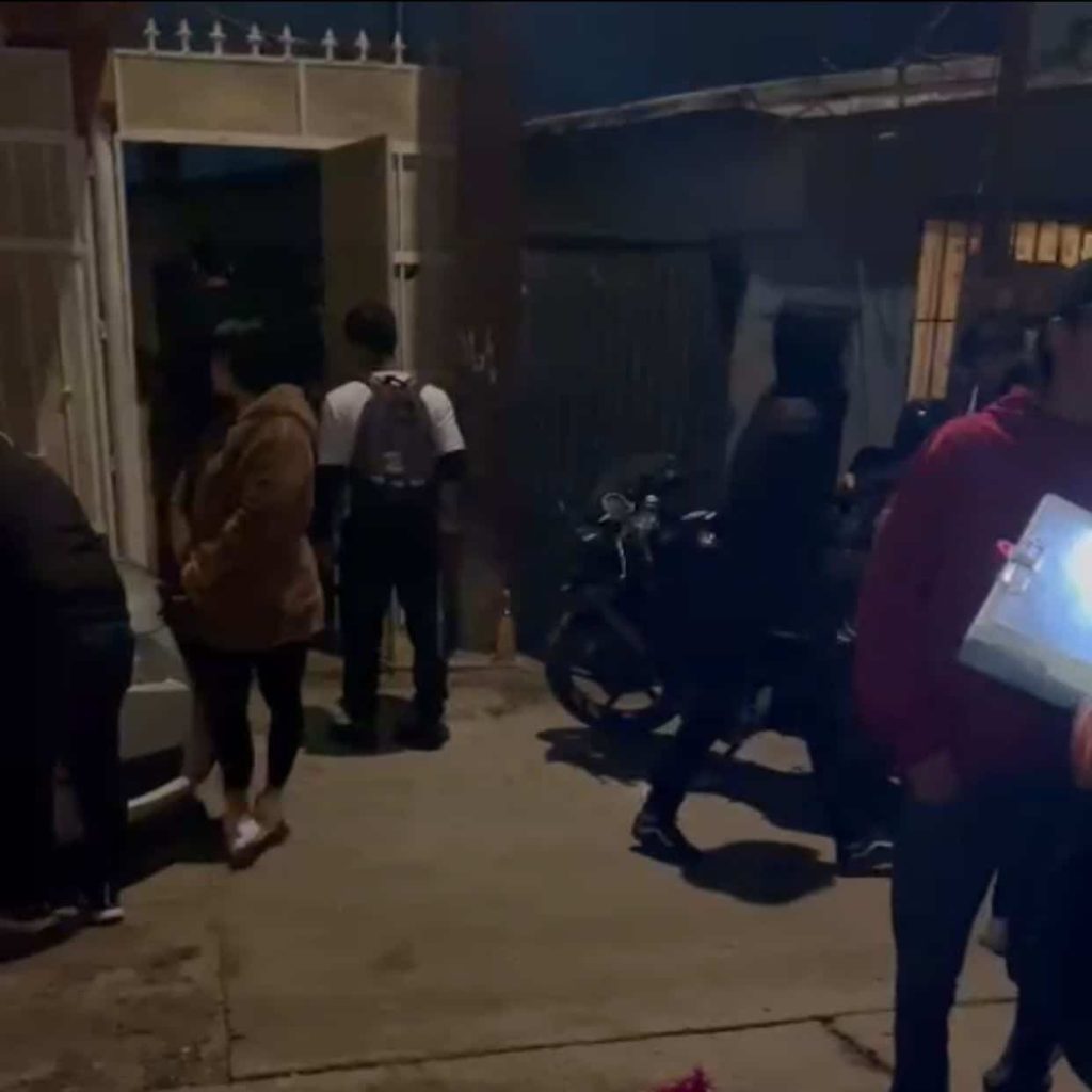 Autoridades suspenden otra fiesta clandestina con menores ebrios
