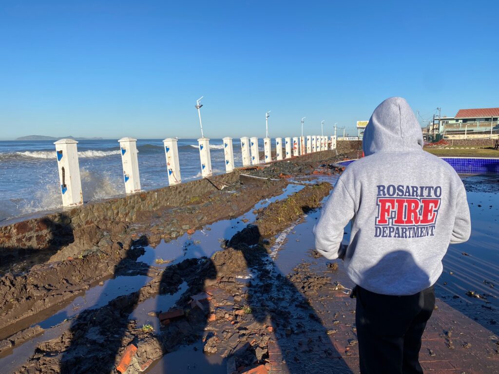 Protección Civil advierte por marea alta en Zona Costa