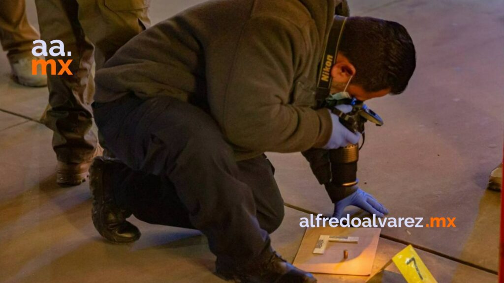 Balean a hombre en estacionamiento comercial