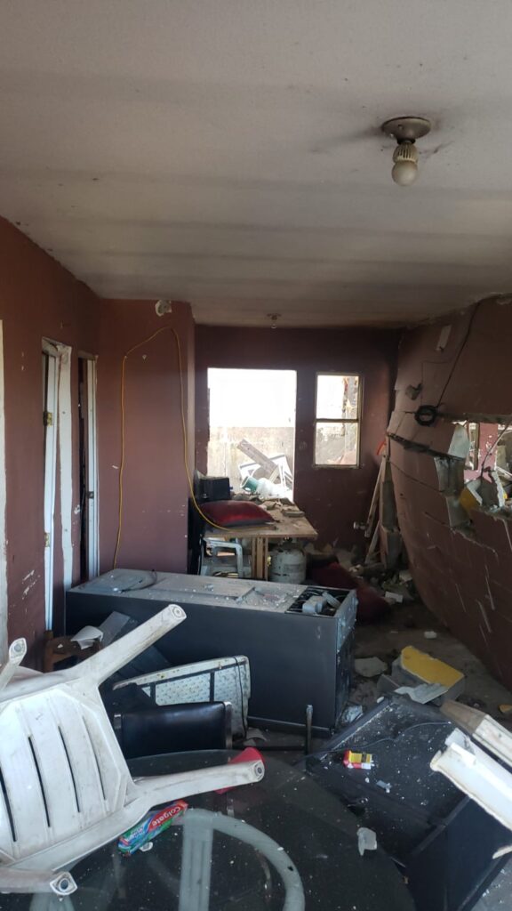 Explosión en departamento deja cuatro lesionados