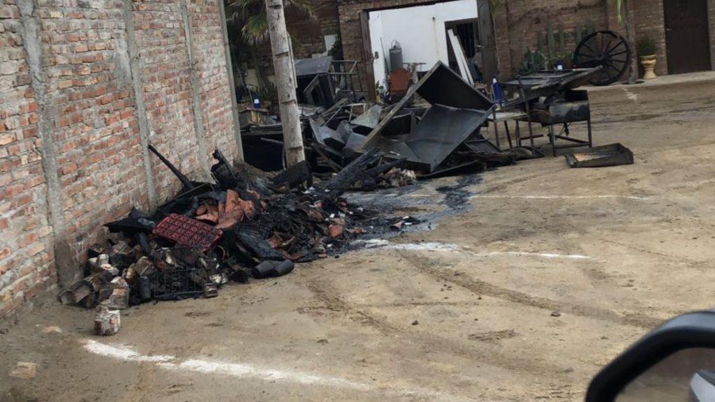 Incendio en restaurante Encanto de Rosarito tras falla eléctrica