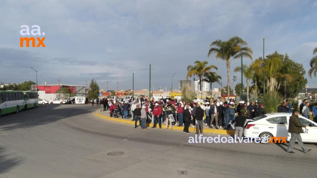Miles de transportistas dan espaldarazo a Adán Augusto López