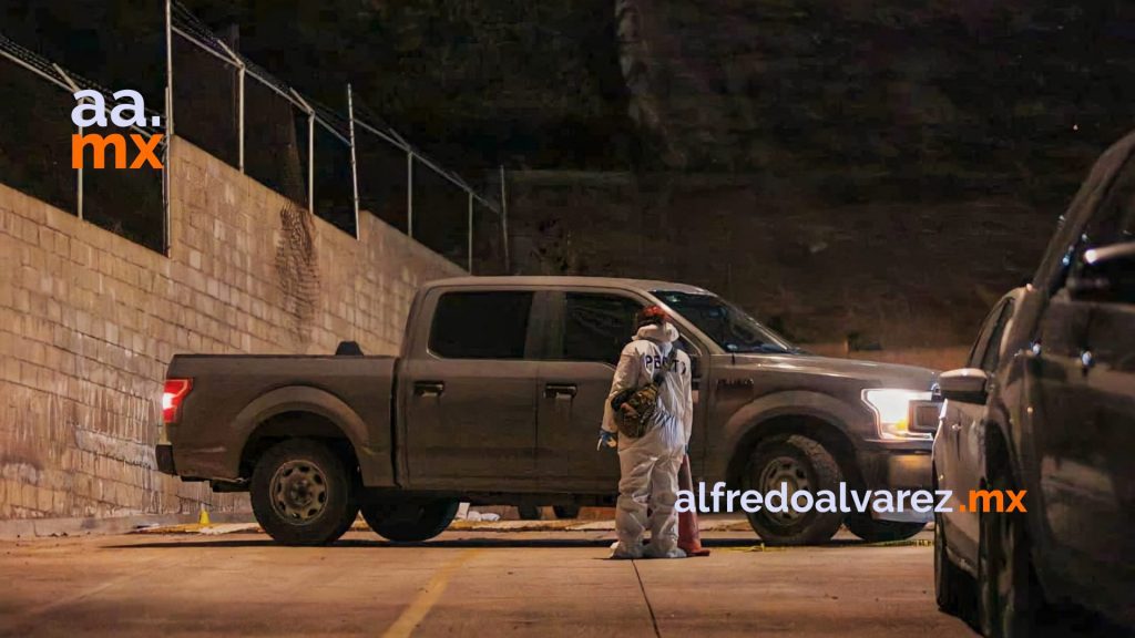 Dejan un cadáver envuelto en una bolsa de plástico