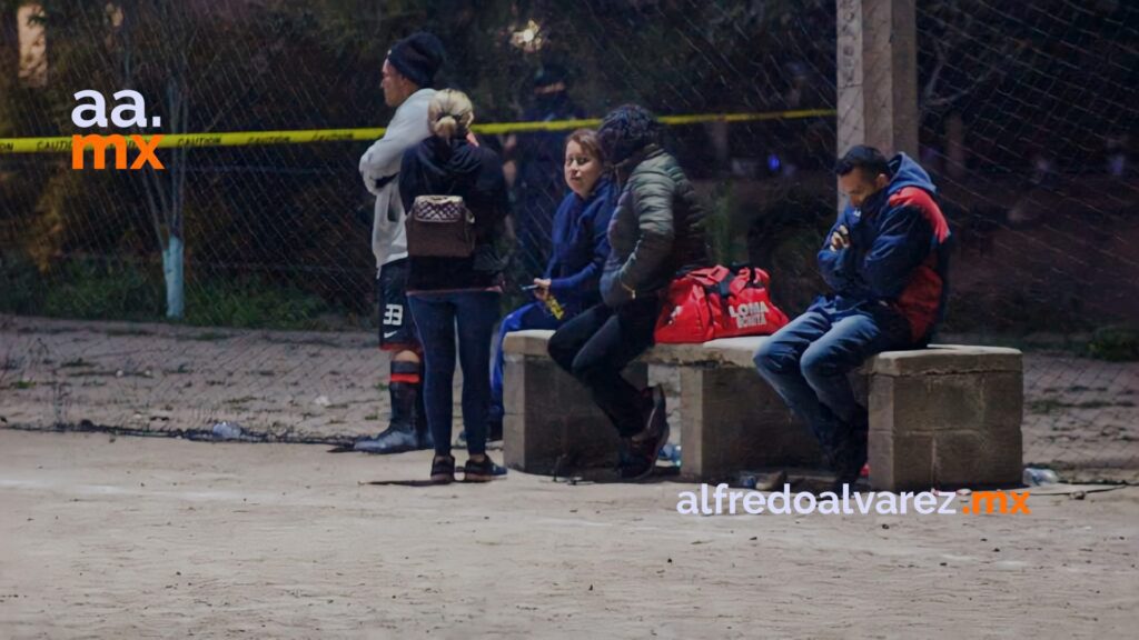 Acribillan a un hombre en pleno juego de futbol