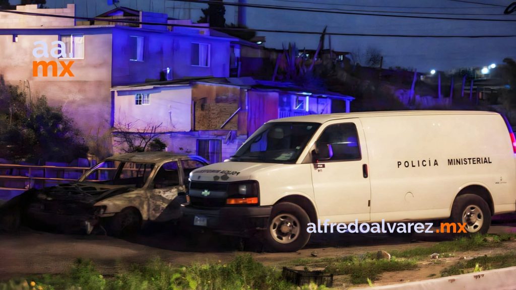 Calcinan a dos personas dentro de un auto
