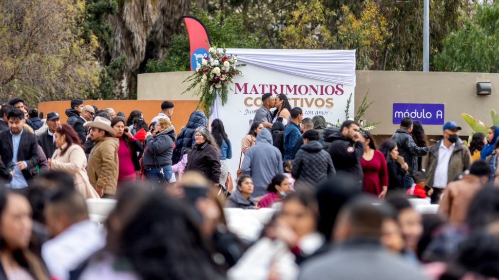 Mil 523 parejas se casaron en matrimonios colectivos