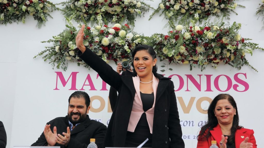 Mil 523 parejas se casaron en matrimonios colectivos