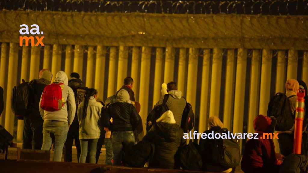 Decenas de migrantes cruzaron a Estados Unidos durante la noche