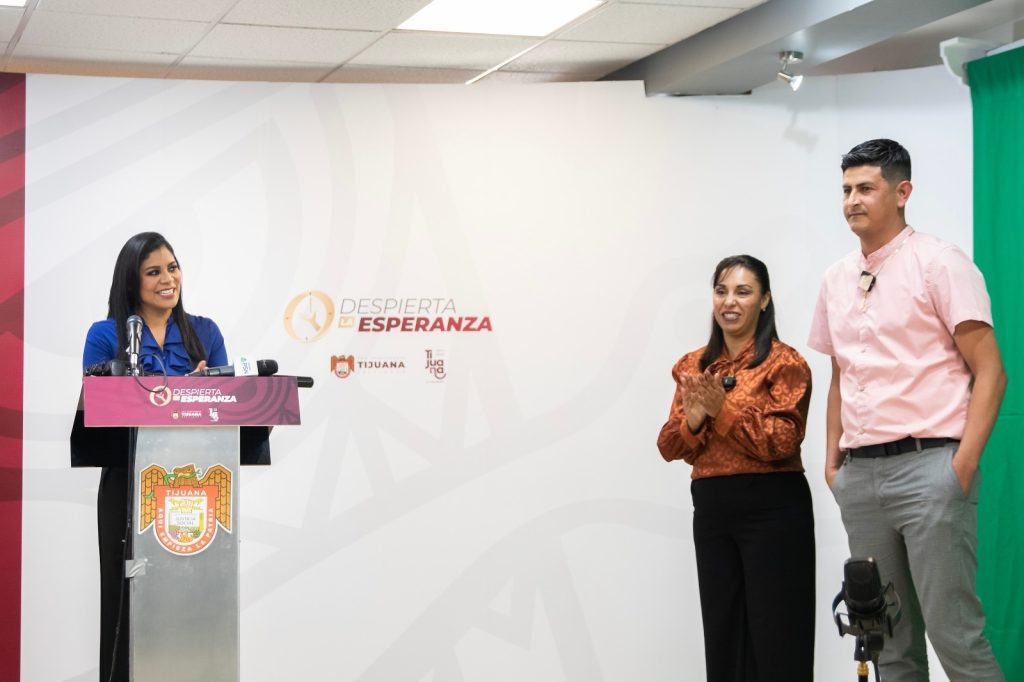 Decenas de pasajeros quedaron varados en el Aeropuerto de Tijuana