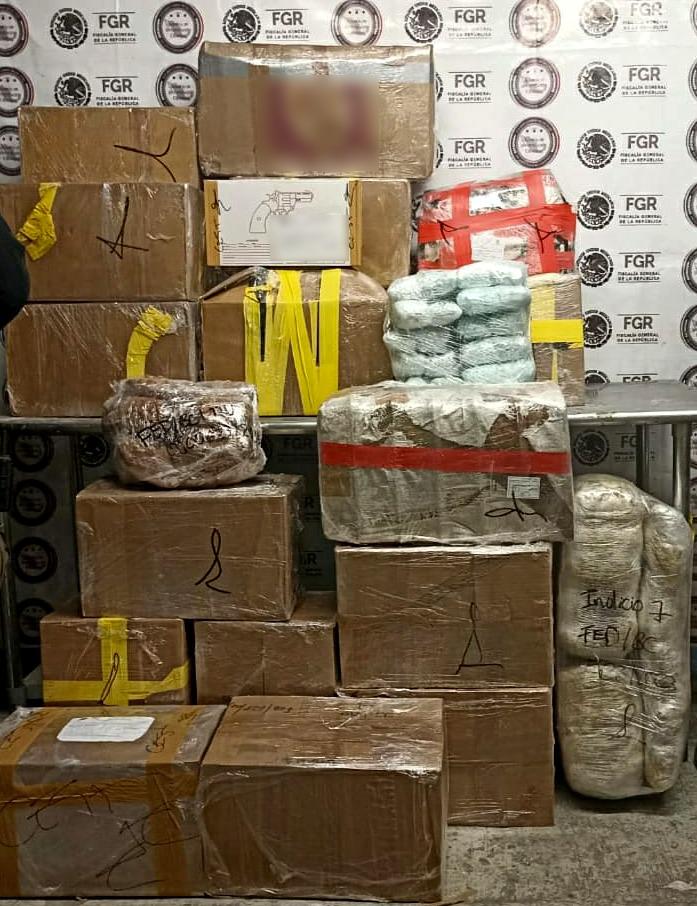 Decomisan más de una tonelada de drogas tras cateos en Tijuana