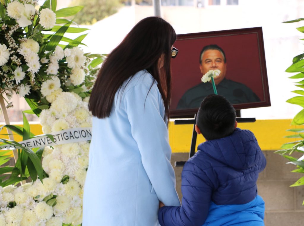 Despiden con honores al Oficial José Alberto Enríquez