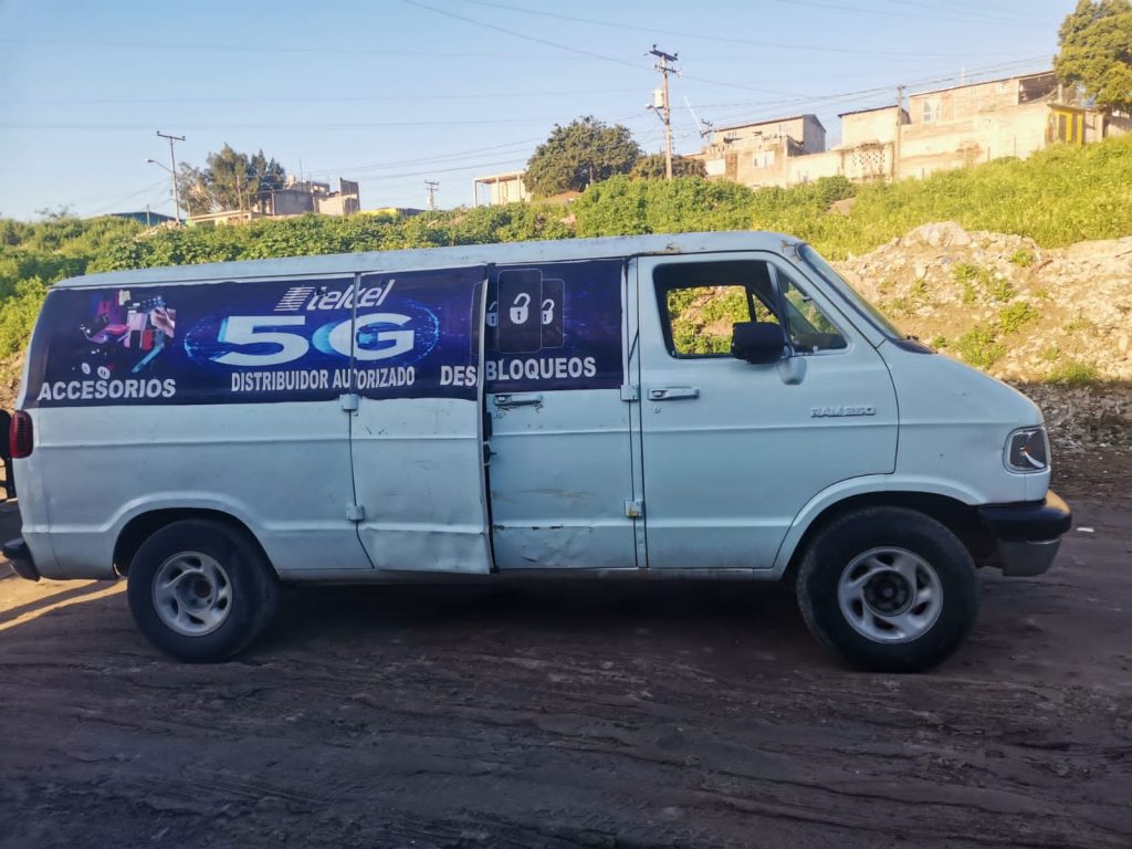 Tras persecución detienen a jovencitos armado que traían sistema de monitoreo Tras persecución detienen a jovencitos armado que traían sistema de monitoreo