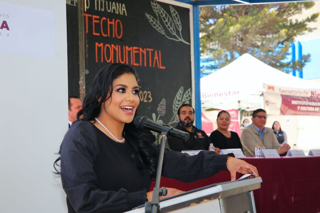 Alcaldesa inaugura obra en escuela Secundaria de la Mesa