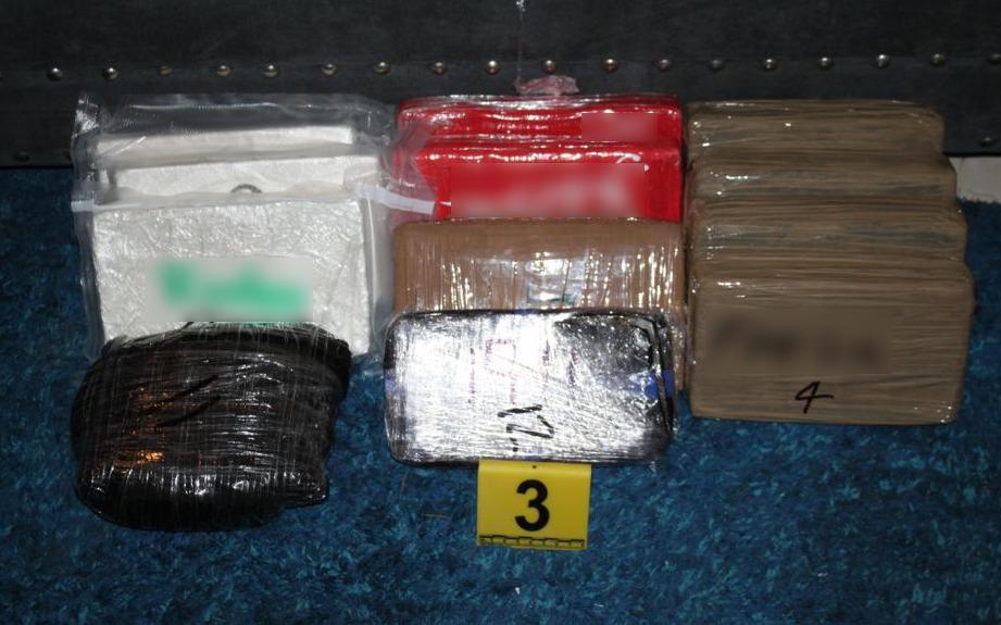 Decomisan más de una tonelada de drogas tras cateos en Tijuana