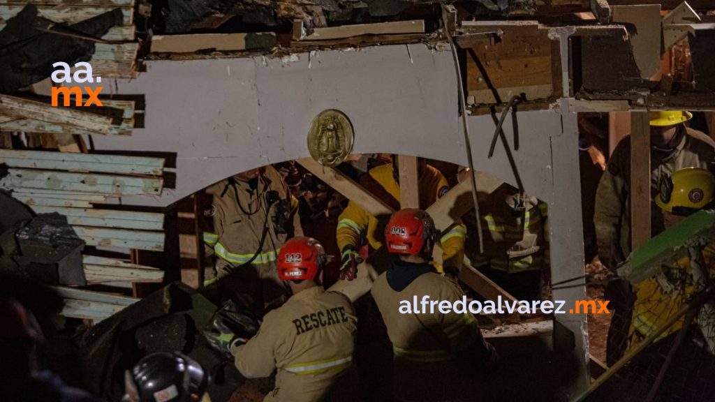 Mujer muere sepultada tras deslizamiento en Camino Verde