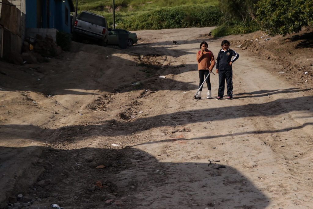 Araceli Brown anuncia obra de pavimentación con recursos del Ramo 33