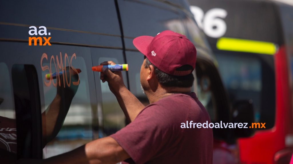 Transportistas amagan con cerrar Garitas de Otay y San Ysidro