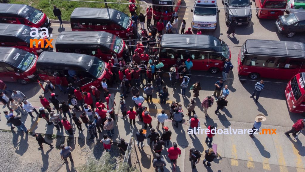 Transportistas amagan con cerrar Garitas de Otay y San Ysidro
