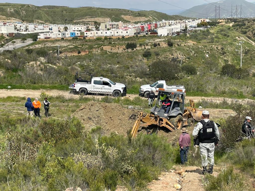 Policía captura a dos hombres armados tras persecución