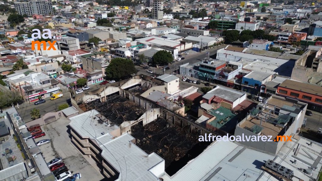 Se incendia La Malinche, histórica mueblería de Tijuana