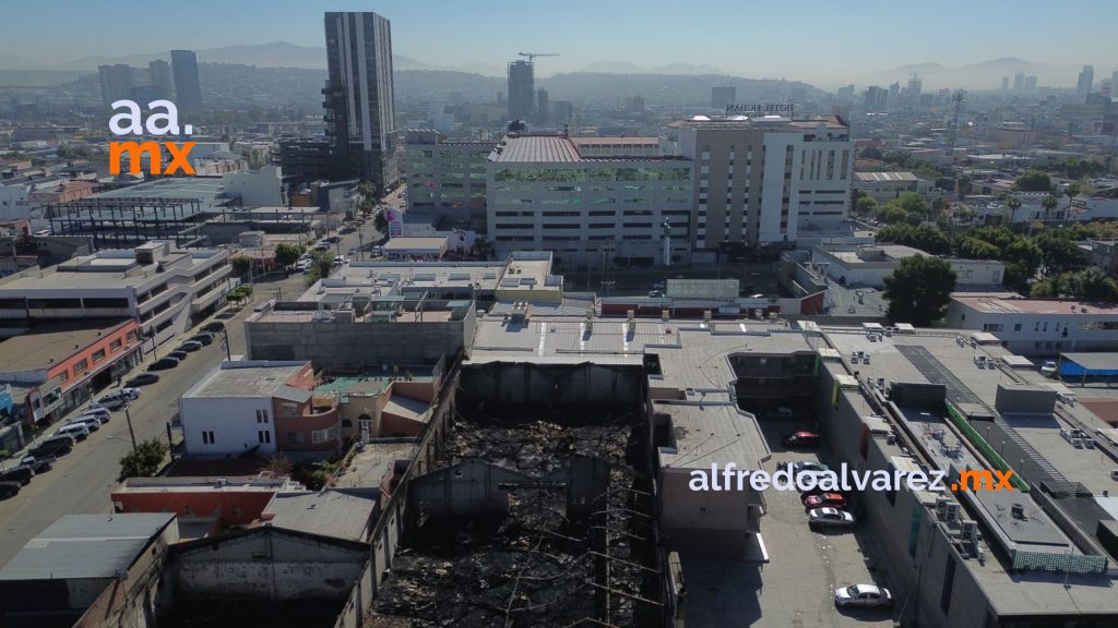 Se incendia La Malinche, histórica mueblería de Tijuana