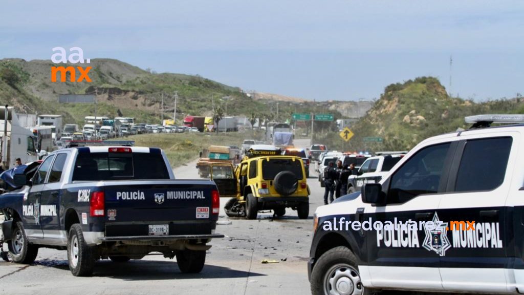 Robo en Rosarito desata persecución policíaca que termina en Tijuana