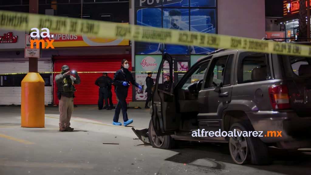 Sujeto es detenido en plaza comercial tras balear a un hombre