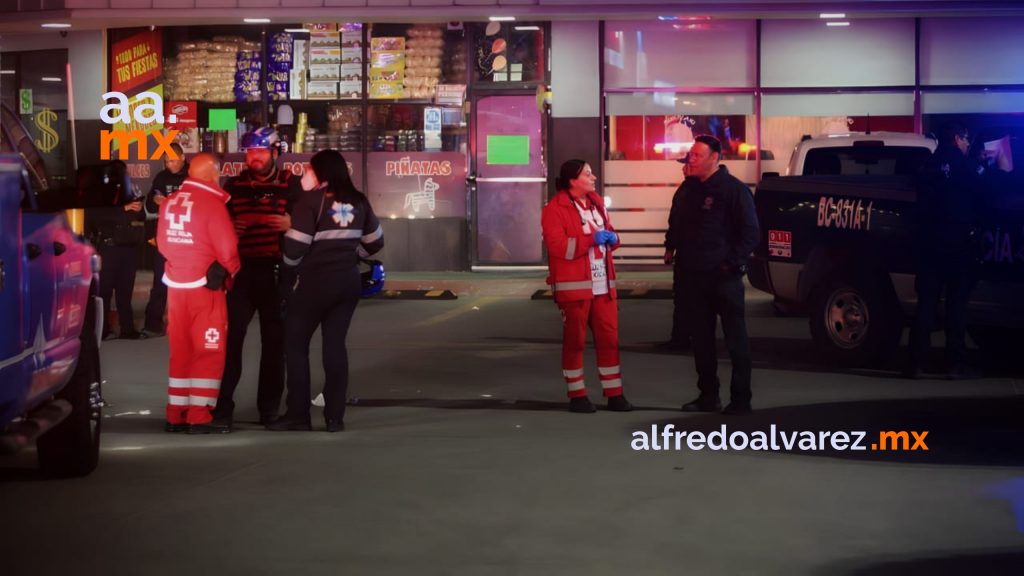 Sujeto es detenido en plaza comercial tras balear a un hombre
