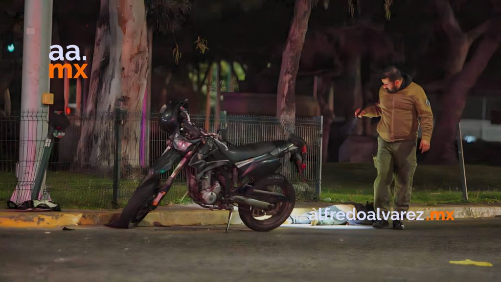 Peatón muere atropellado por un motoclicista