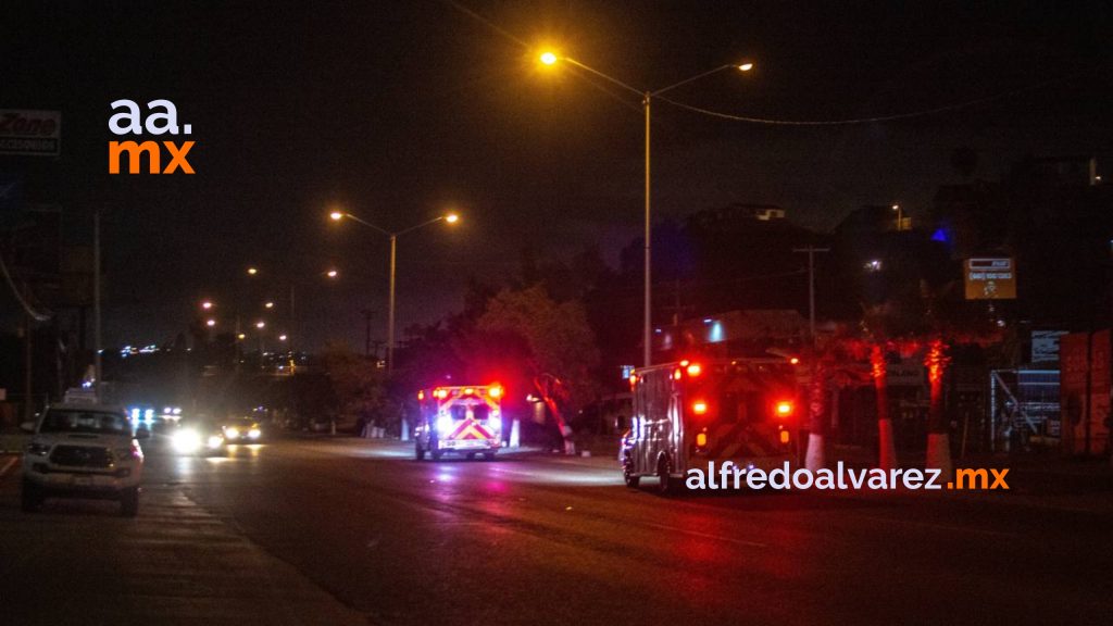 Accidente deja decenas heridos y un muerto en Rosarito