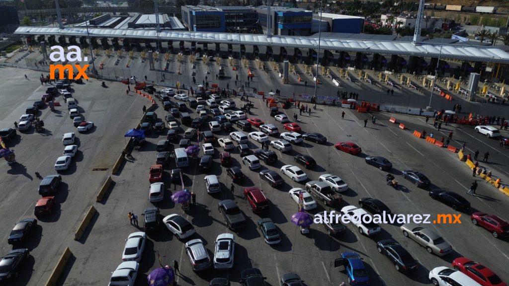 Manifestación de taxistas Rojo y Negro culmina con cierre parcial de la Garita de San Ysidro
