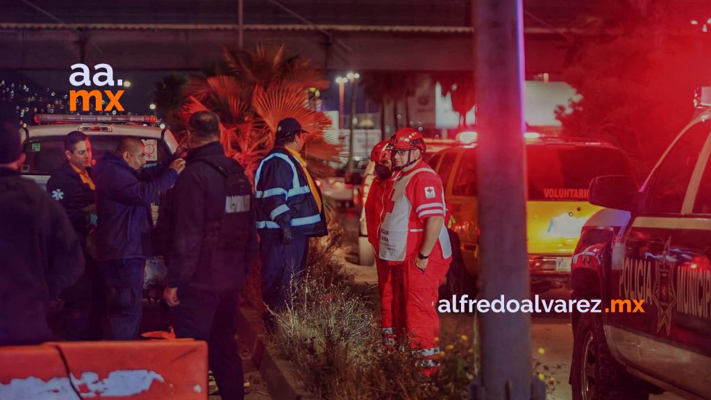 Joven se estampa con una patrulla en el alcoholímetro Joven se estampa con una patrulla en el alcoholímetro