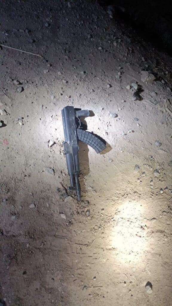 Policía abate a un hombre tras un enfrentamiento armado Policía abate a un hombre tras un enfrentamiento armado