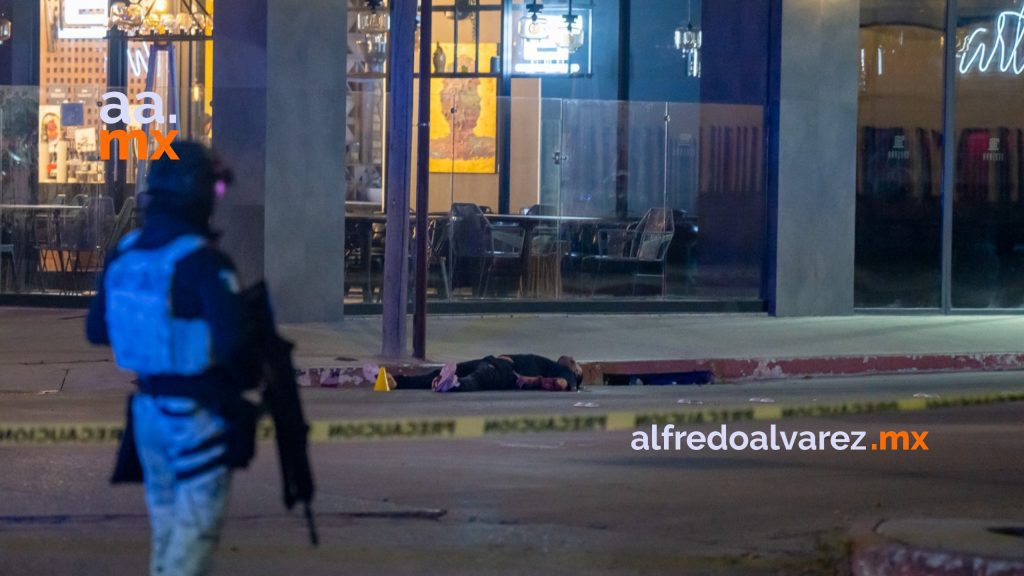 Balean a tres en un bar, uno de los cadáveres lo tiraron frente a la Fiscalía