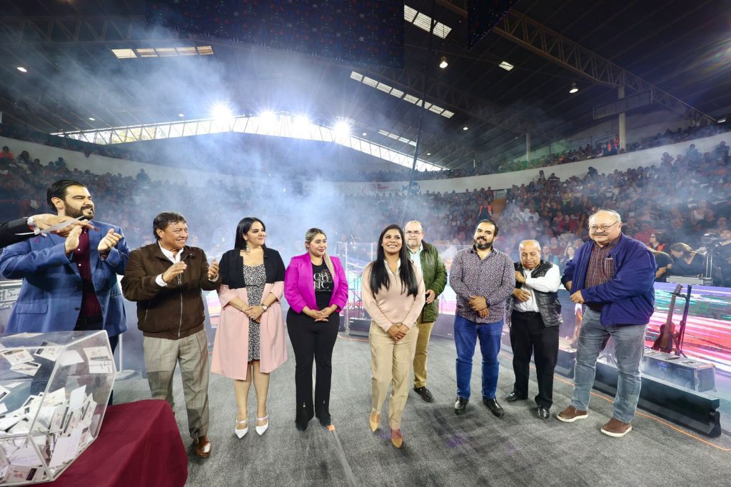 Montserrat Caballero adelantó festejo a madres de Tijuana