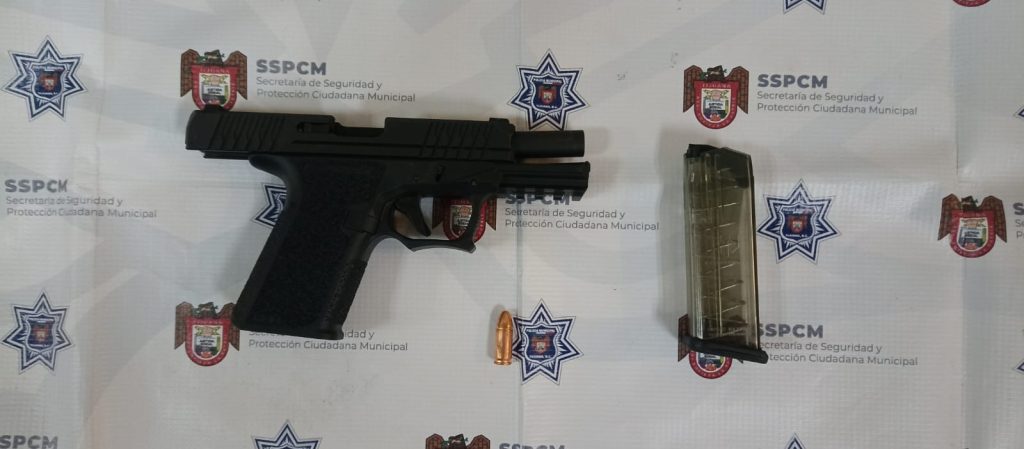 Policía municipal detiene a dos presuntos homicidas