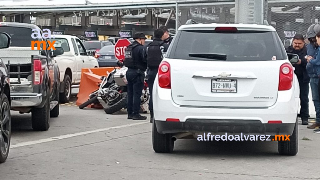 Motociclista choca, huye y se impacta en Garita de San Ysidro