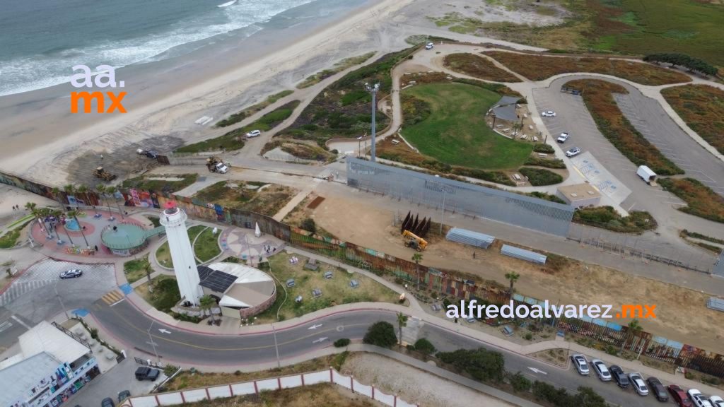 Avanzan los trabajos del muro fronterizo en Playas de Tijuana
