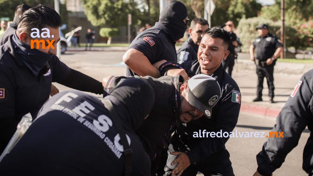 Policía desaloja a trigueros en Mexicali