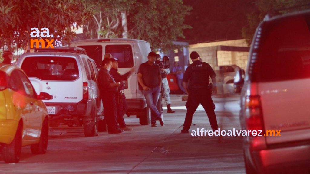 Localizan cadáver en bolsa tras reporte de olores fétidos