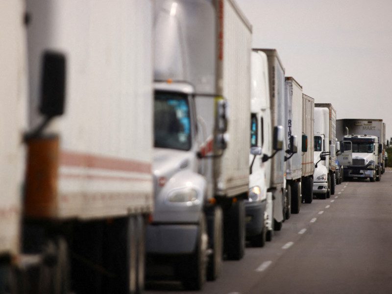 Balean a migrantes en frontera de Tecate
