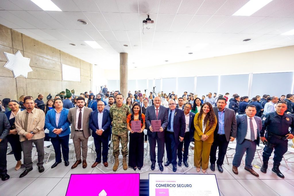 Montserrat Caballero cumple compromisos de seguridad pactados en campaña